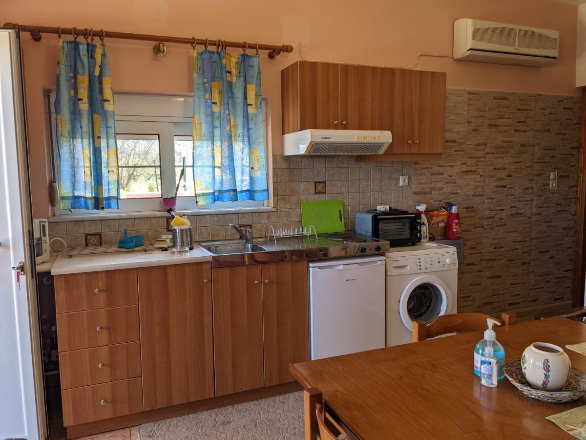 Modern 1-Bedroom With Bbq & Roof Garden Near Beach Stalós Eksteriør bilde